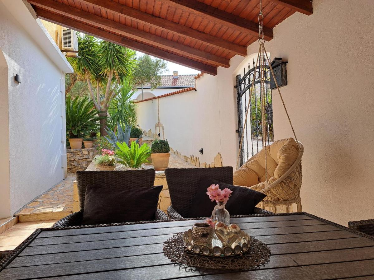 Apartments Brac Supetar Εξωτερικό φωτογραφία