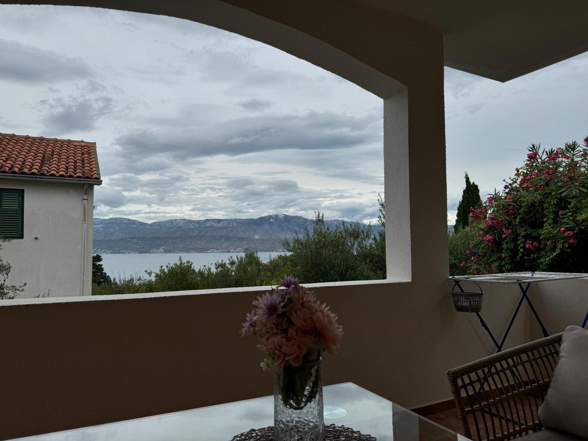 Apartments Brac Supetar Εξωτερικό φωτογραφία